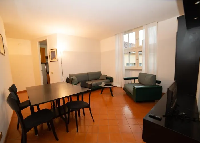 Little Marina - East Side - Front