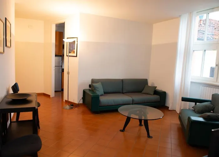 Daire Little Marina - East Side - Front *