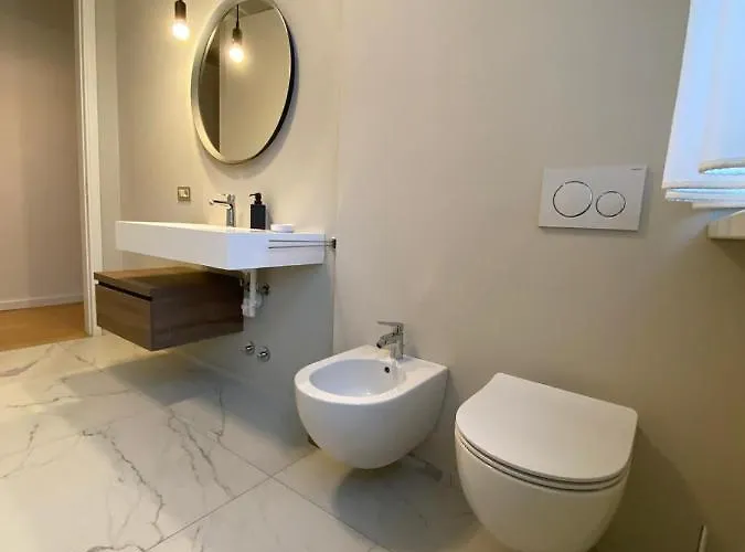 Little Marina - East Side - Front Διαμέρισμα Malgrate