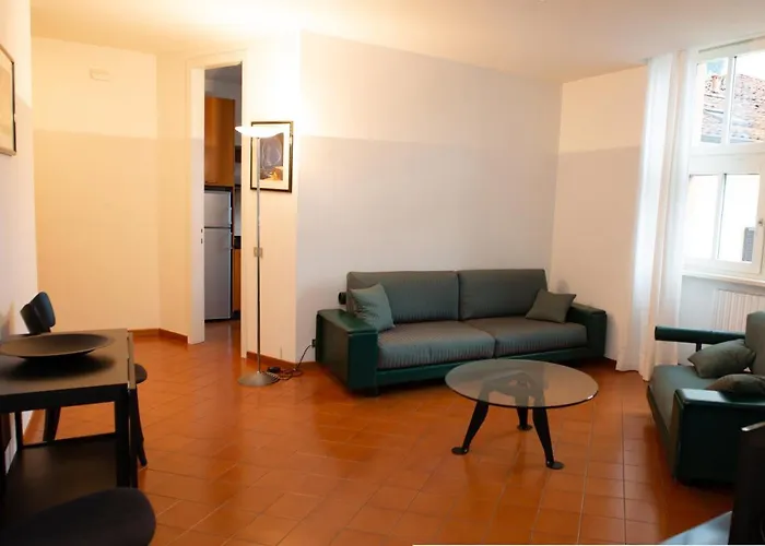 Little Marina - East Side - Front